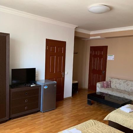 Prestige Hotel Batumi Exterior photo