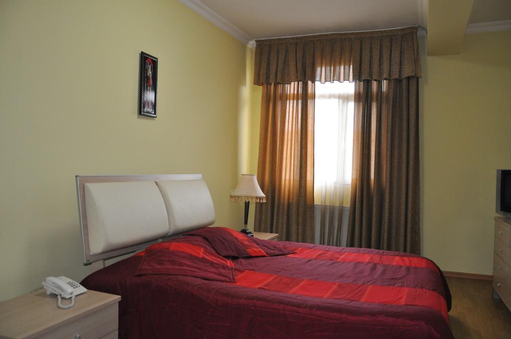 Prestige Hotel Batumi Exterior photo