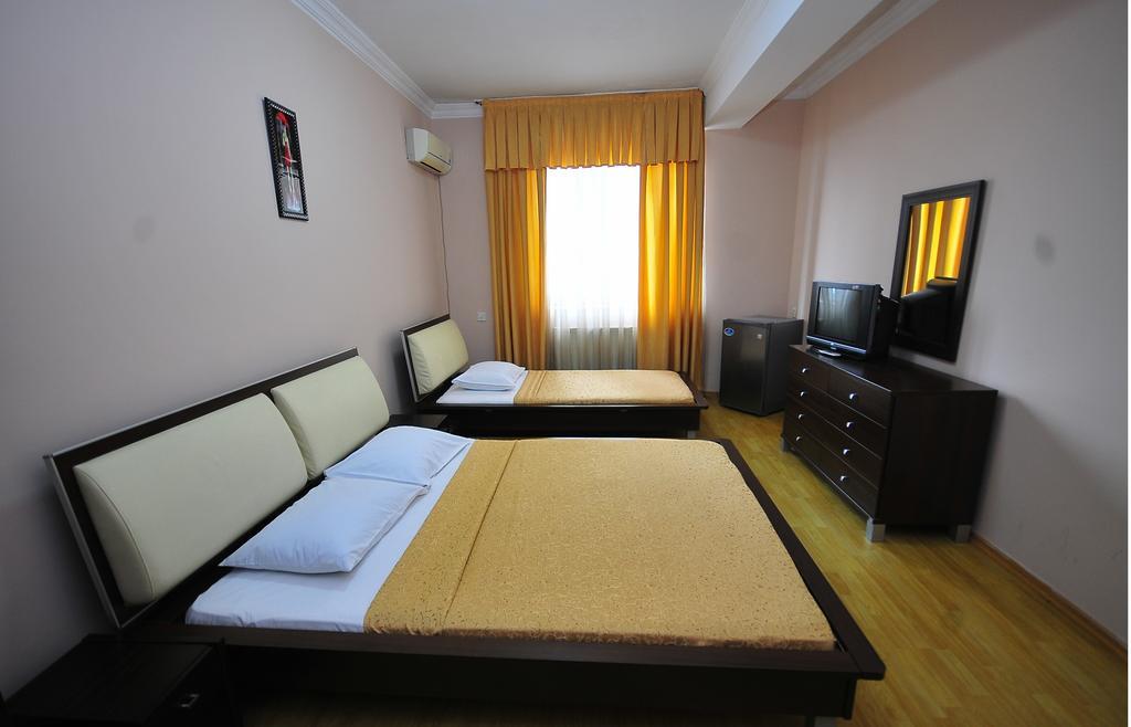 Prestige Hotel Batumi Exterior photo