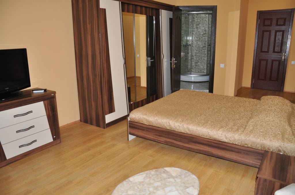 Prestige Hotel Batumi Exterior photo